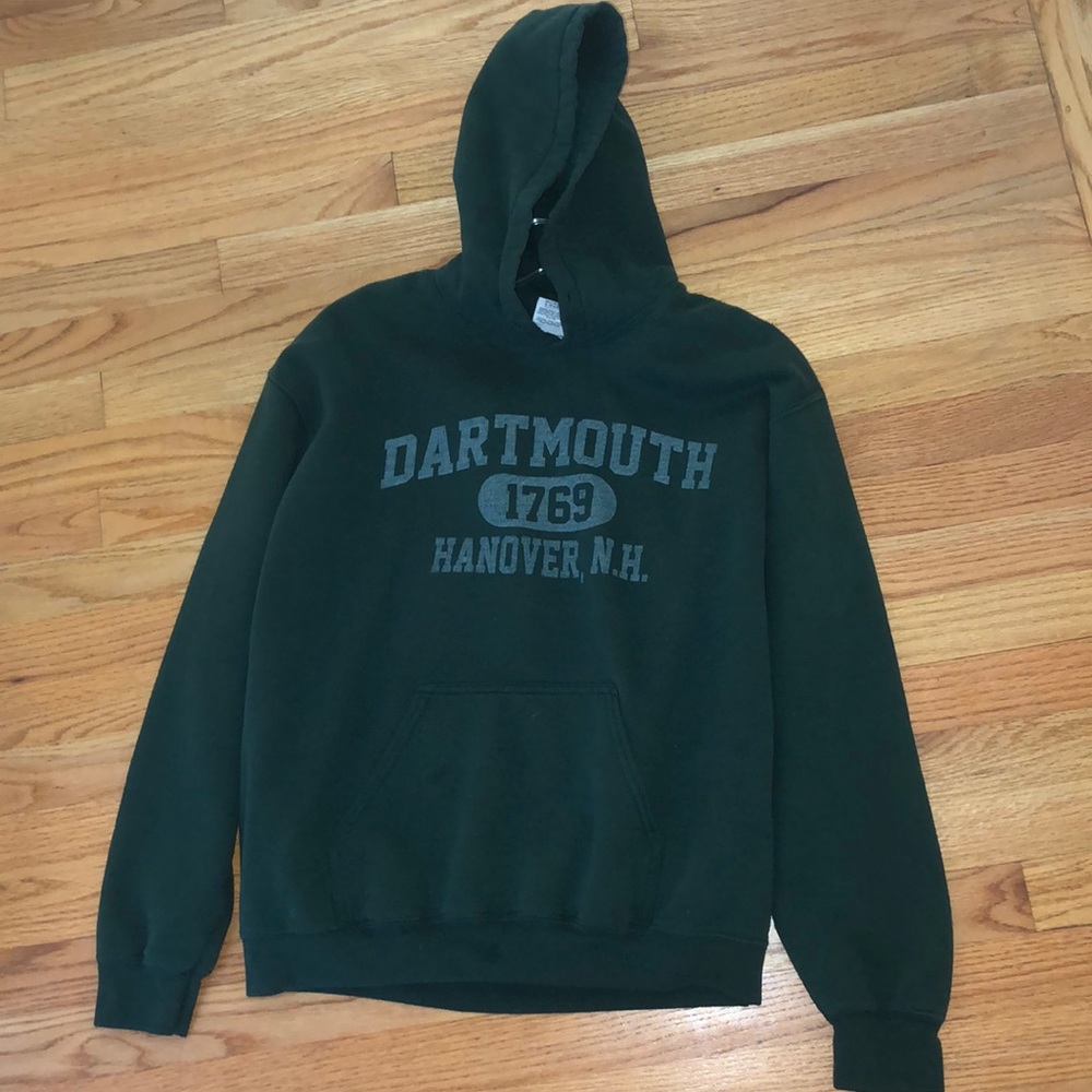 Barely worn dartmouth sweatshirt